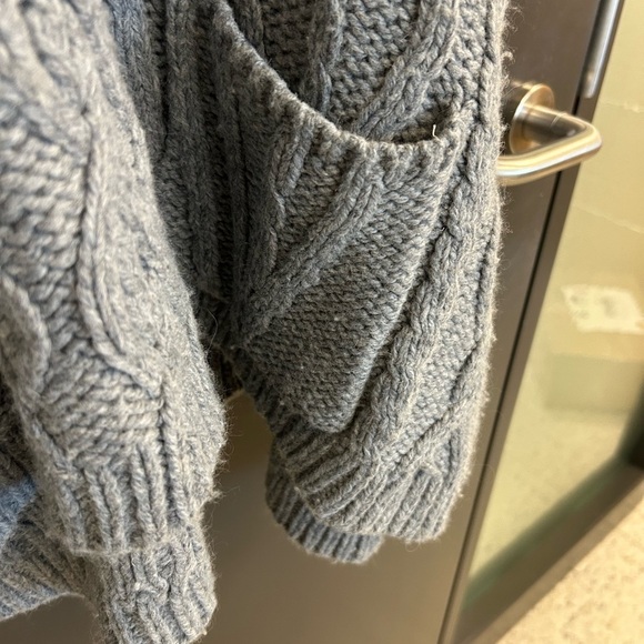 Anthropologie O/S EUC “Sleeping on Snow” wool rabbit hair blend poncho-oversized - Picture 12 of 14